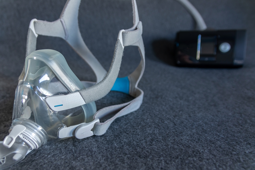 Adjusting CPAP mask for proper fit